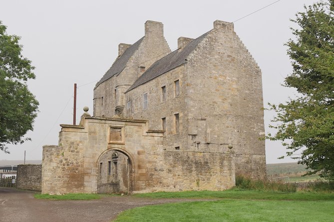 Outlander Blood of my Blood 3 location day tours from Edinburgh - What you get in the vehicle and how to use it