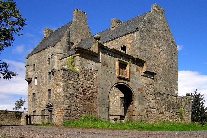Outlander Day Tour - Outlander filming castles without driving, starting at Greenock Ocean Terminal