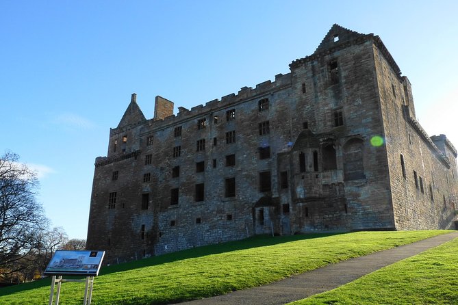 Outlander Tour - Doune Castle’s gatehouse and Hall, why it plays so well on screen