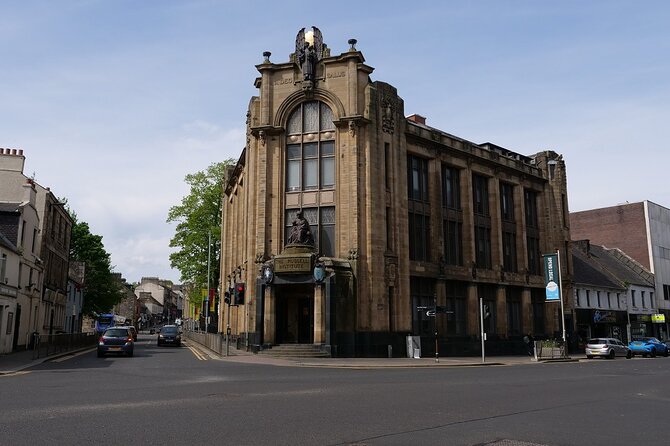 Paisley History Walking Tour with Personal Audio - Abbey Close viewpoints and a grand Victorian civic moment