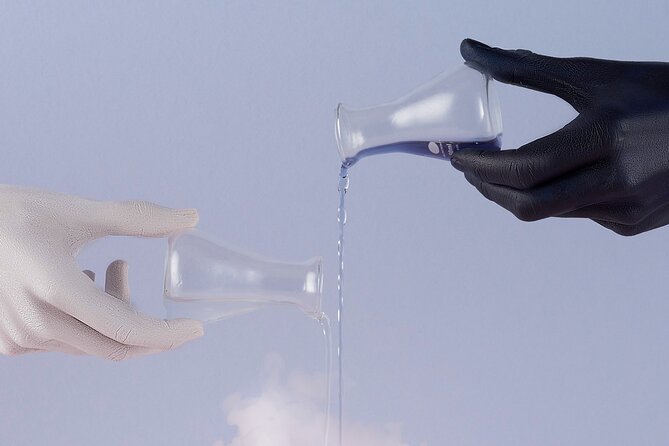 Potion Experience at the Edinburgh School of Magic - Brewing experiments: slimes, color-changing ingredients, and smoke