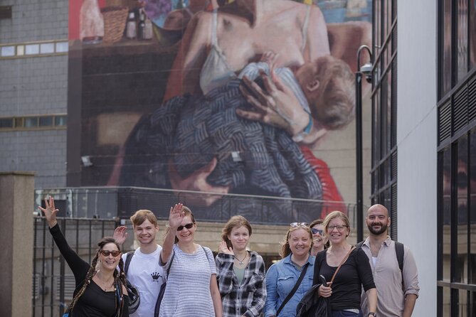 Private Aberdeen City Walking Tour - Marischal College and Aberdeen Art Gallery, where the tour sets the tone