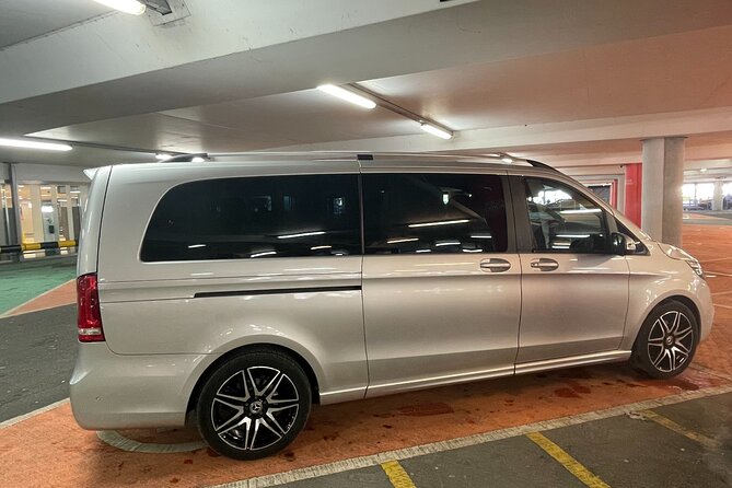 Private Airport Transfer from Edinburgh airport to Glasgow - Inside the ride, what the service actually buys you