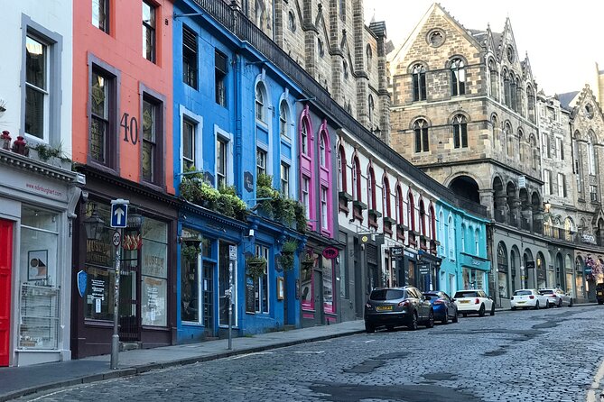 Private Edinburgh City 4-Hour Guided Tour in a black cab LEVC TX - The LEVC TX Black Cab Format Makes Edinburgh Make Sense Fast