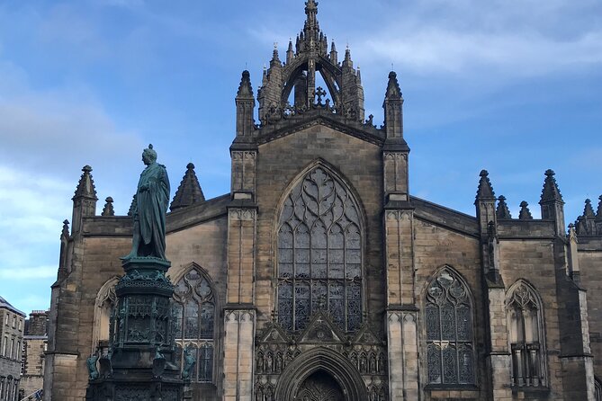 Private Edinburgh City 4-Hour Guided Tour in a black cab LEVC TX - Arthur’s Seat and the View-Powered Stops That Make Four Hours Feel Longer