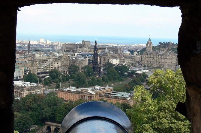 Private Edinburgh City Half-Day Tour - Private Royal Mile Tour in a VIP Mercedes, With Pickup Included