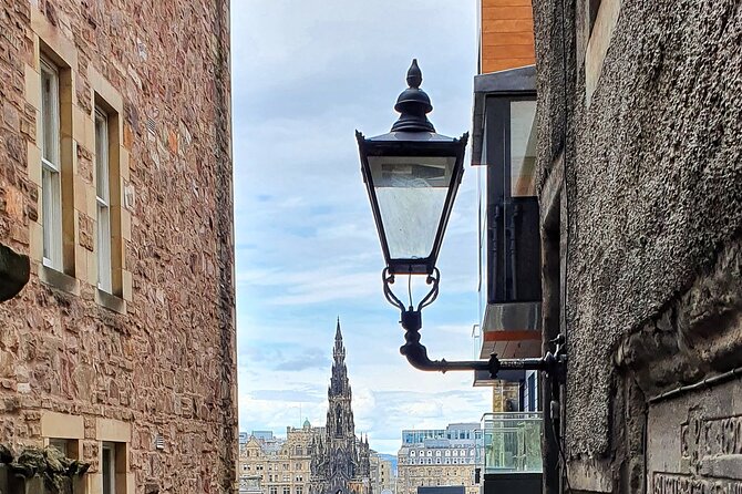 Private Edinburgh driving tour - Leith lunch time: eat where locals go, not where you get funneled