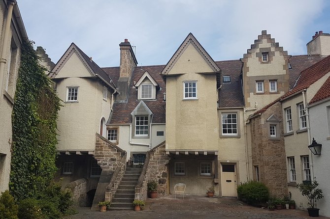 Private Edinburgh & Rosslyn Chapel Tour - Edinburgh Castle Stop: Photos First, Entry Optional