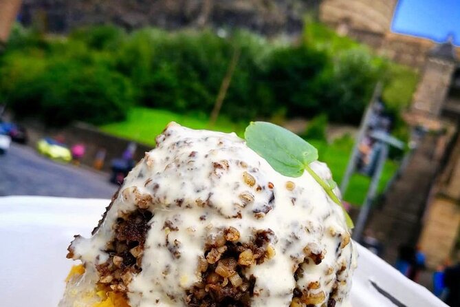Private Edinburgh Street Food Walking Tour - Royal Mile to Old College: Old Town geography, then a food pause