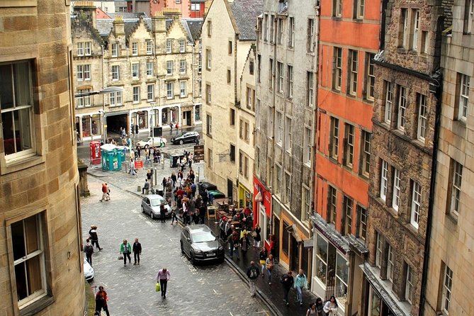 Private Edinburgh Tour for Families with a Local, 100% Personalized - Price and value for a 4-hour private family guide