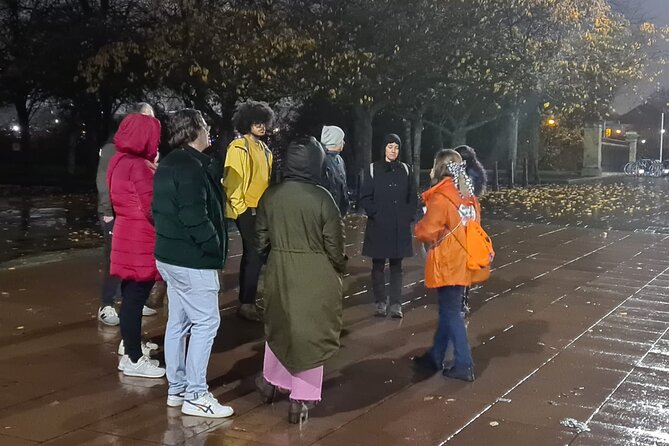 Private Glasgow Dark Side Walking Tour - Guides, storytelling style, and why it feels worth it