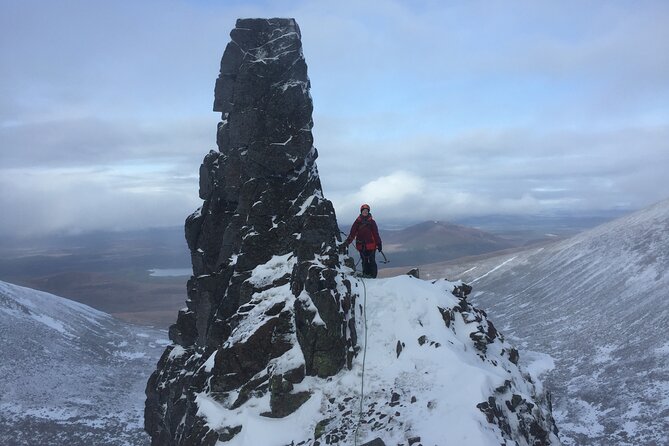 Private Guided Winter Mountaineering Experience in the Cairngorms - Once you reach the climb: rope systems and how you actually move