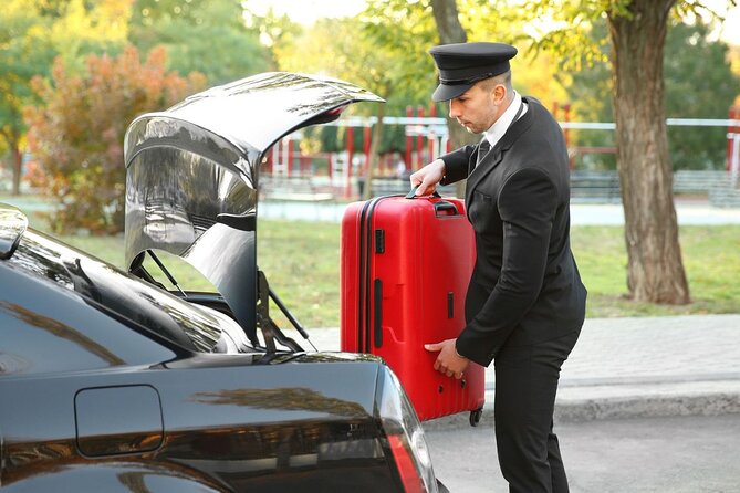Private One way Transfer Edinburgh Airport to Edinburgh - Meet-and-greet pickup, text link, and how to find your driver