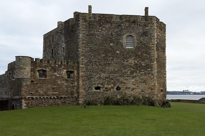 Private Outlander Tour from Edinburgh - Blackness Castle as Fort William on the River Forth