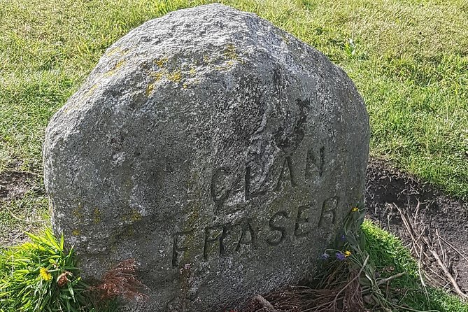 Private Outlander Tour - with Urquhart Castle Option - Clava Cairns: Quick Stop, Big Ancient Atmosphere