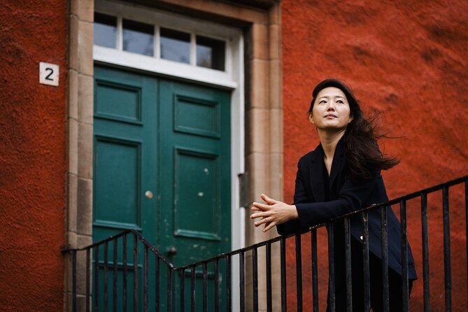 Private Photoshoot in Edinburgh with a Professional Photographer - Meeting at Mary’s Milk Bar and starting without stress