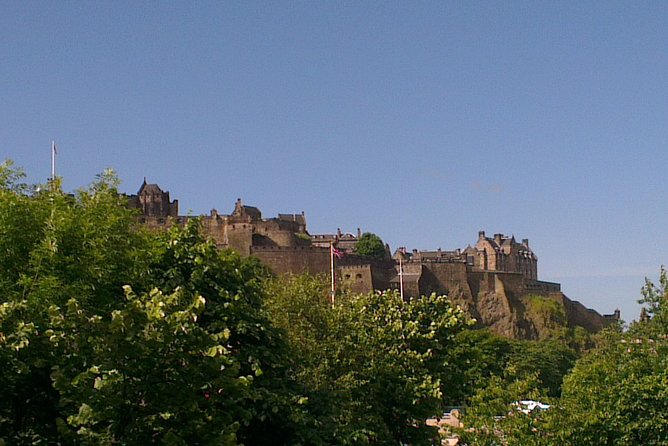 Private Walk: Edinburgh Old Town and New Town - Grassmarket and Greyfriars: where stories and street history can mix