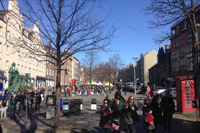 Private Walk: Edinburgh Old Town and New Town - How the guide makes it feel private instead of generic