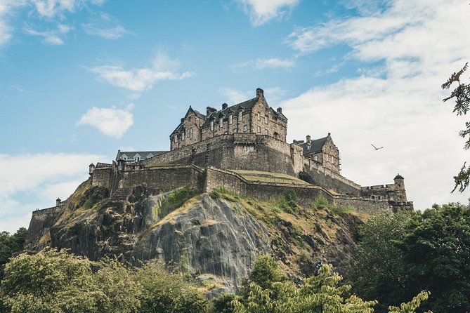Private Walking Tour: Edinburgh Highlights, including entry to Edinburgh Castle - Lady Stair’s Close: a courtyard you will miss on your own
