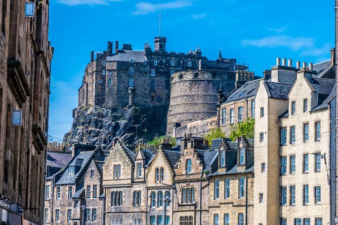 Private Walking Tour of Edinburgh Castle with Skip-the-Line - Skip-the-line access at Edinburgh Castle, and what it really saves you