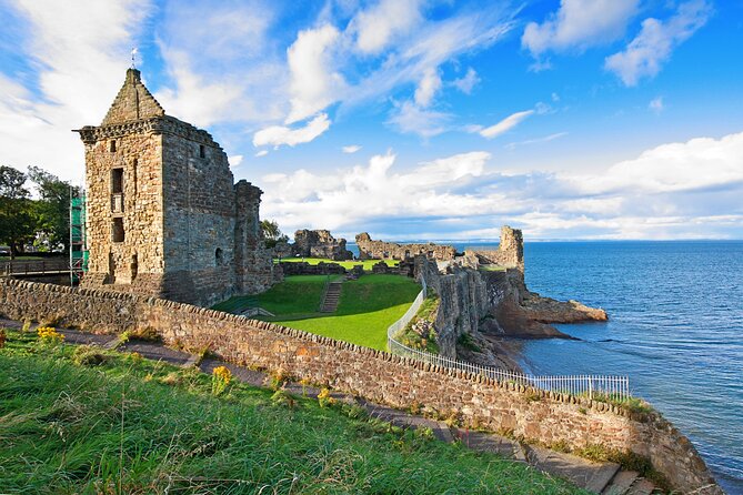Privately Guided St Andrews & Fife Day Tour from Edinburgh - Tom Morris Bar and Grill lunch with golf-course views