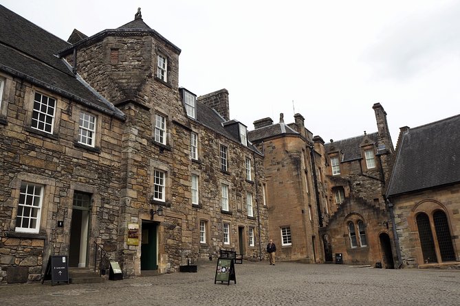Rosslyn Chapel, Dunfermline Abbey and Stirling Castle Day Tour - Who should book this day tour from Edinburgh