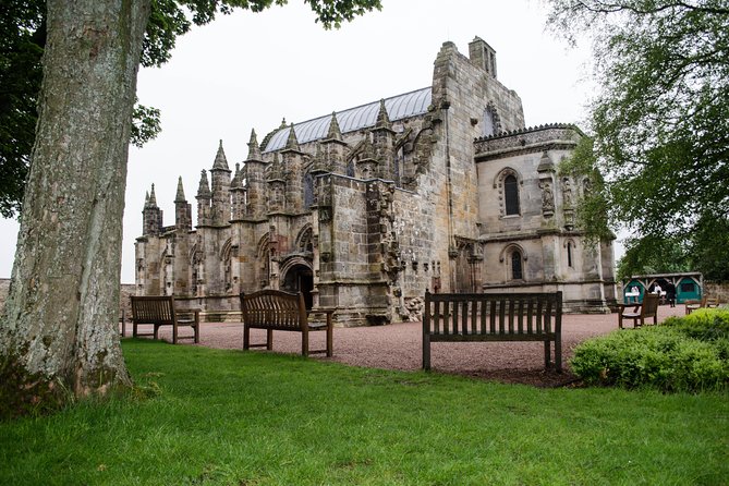 Rosslyn Chapel, Dunfermline Abbey and Stirling Castle Day Tour - Dunfermline Abbey and Palace: Robert the Bruce, up close in context
