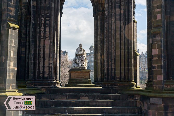 Royal Edinburgh Ticket - Hop-On Hop-Off and Attraction Admissions - The staff and bus experience: what makes it feel easy