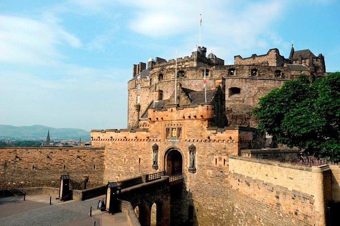 Royal Mile and Edinburgh Castle - Small Group Walking Tour - St Giles Cathedral, Parliament House, and the Reformation story you’ll remember