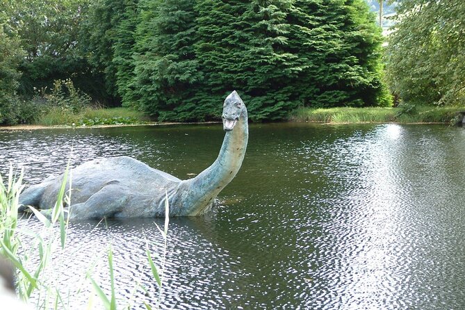 Secret Loch Ness, Inverness Castle visit, Culloden, Clava Cairns - What Makes the Tour Feel Easy: Group Size, Guides, and the Pace
