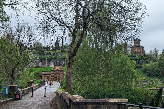 Shore Excursion from Greenock: Glasgow, Kelpies, Falkirk Wheel - Necropolis and Provand’s Lordship: Walk Through Two Centuries of Glasgow