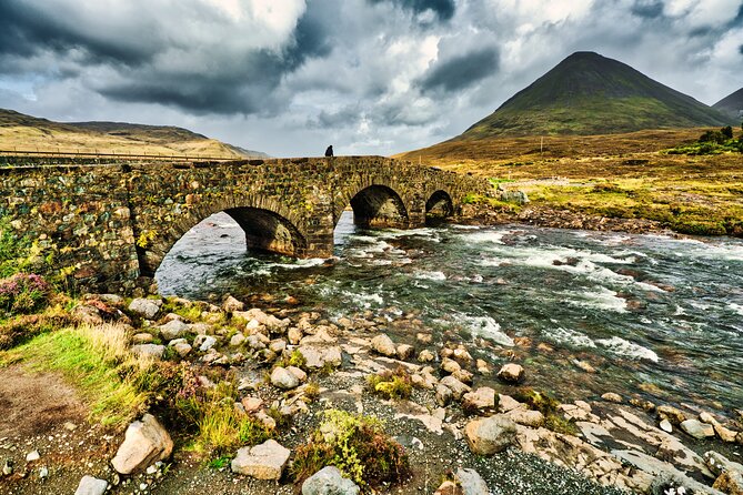 Skye Explorer Hiking Day Tour - Eilean Donan viewpoint, then the Skye Bridge showstopper