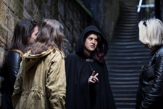 Small Group Ghost Tour incl. Underground Vaults & free drink in Megget's Cellar - Who this tour fits best (and who might want to skip it)