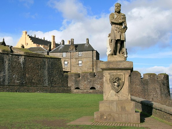 Stirling Castle and Whisky Very Small Group Tour from Edinburgh - Meeting point at Waterloo Place and what the mini-coach day feels like