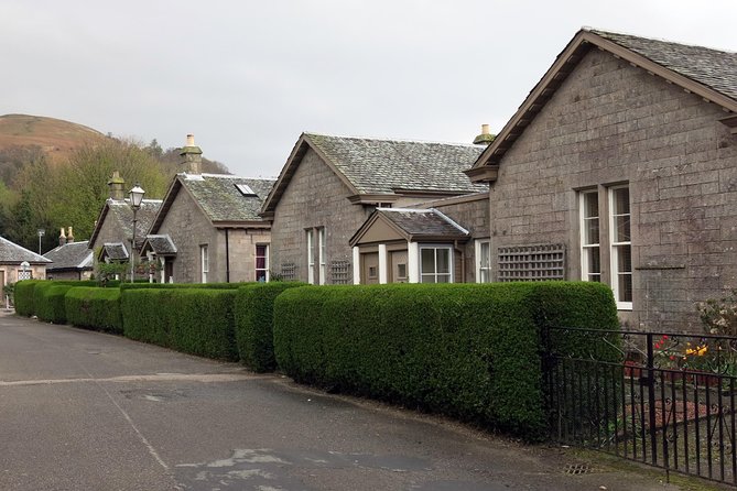 Stirling Castle & Loch Day Tour - Falls of Dochart: 20 minutes to work the viewpoints