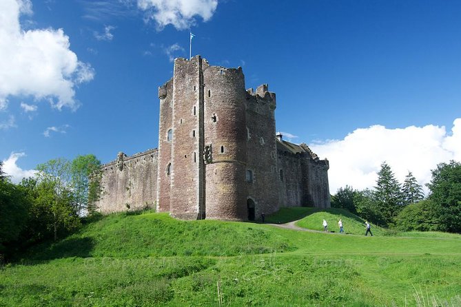 Stirling Castle Loch Lomond and Trossachs National Park day tour - Waterloo Place to the road: the smoothest way to start