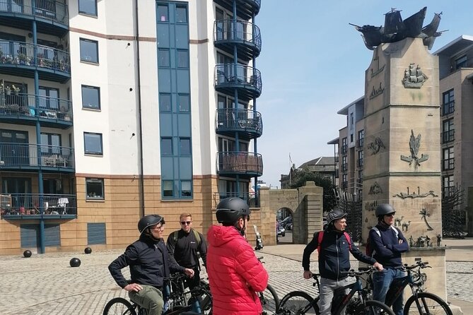 Stunning Edinburgh E-bike Tour max 10 people small group - Meeting at Artisan Coffee Leith, then warming up on the London Road Gardens route