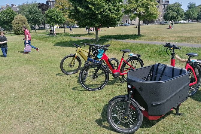 Stunning Edinburgh E-bike Tour max 10 people small group - Scottish Parliament and Holyrood Palace stops, what to expect in the short time