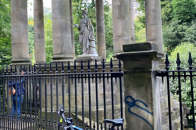 Stunning Edinburgh E-bike Tour max 10 people small group - Value for $52.79: what you really get in 2h45