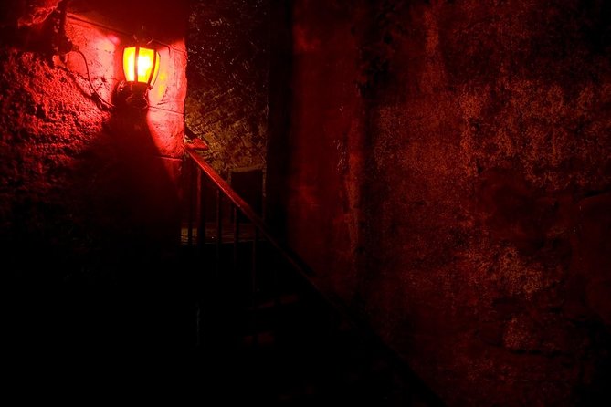 Terror Walking Tour in Edinburgh - The Vault Descent: Tight Steps, Steep Turns, Real Atmosphere