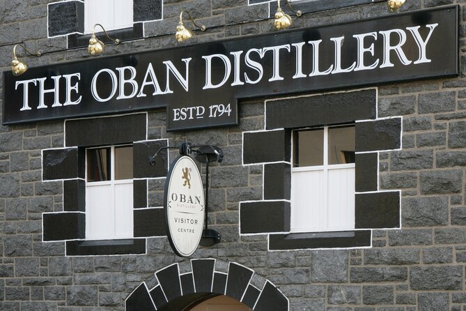 The Classic Oban Distillery Experience - Stop inside the distillery: what you actually learn