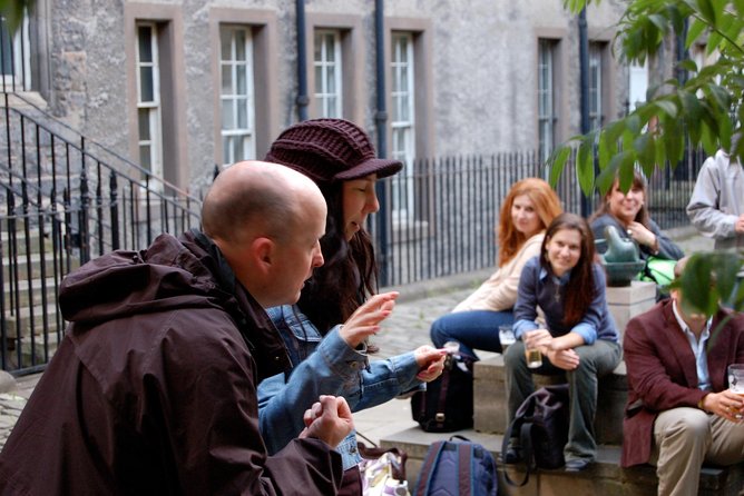 The Edinburgh Literary Pub Tour - Enter the Edinburgh Literary Pub Tour on Grassmarket