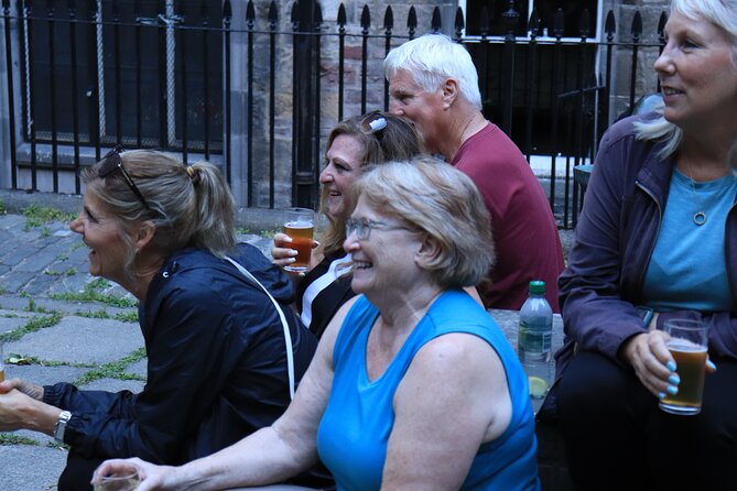 The Edinburgh Literary Pub Tour - Walking time, weather, and how to dress