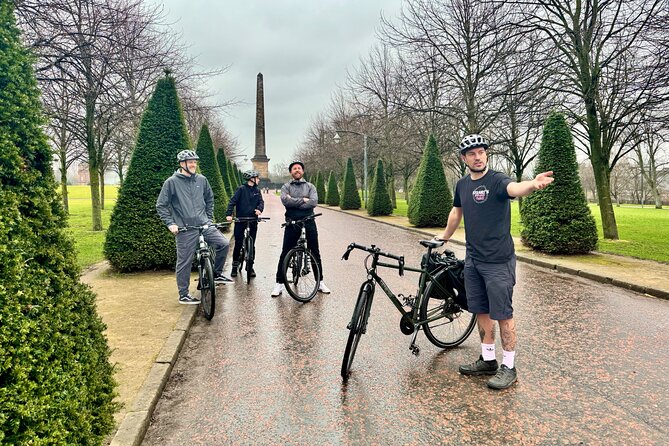 The Essential Bike and E Bike Tour of Glasgow Center and Beyond - Finnieston Crane and the shipbuilding link to empire