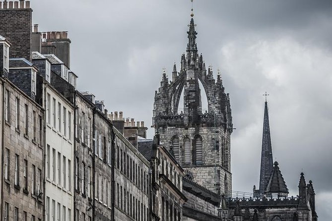 The World Famous Underground Ghost Tour - Under the Streets: South Bridge Vaults and the 400-Year Stories