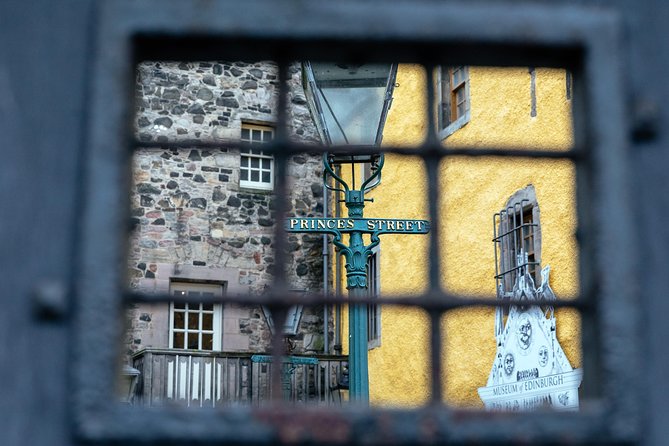 Treasures of Edinburgh: Ghosts, Myths & Legends Private Tour - Walking Comfort and What to Pack for an Edinburgh Cemetery Night Walk