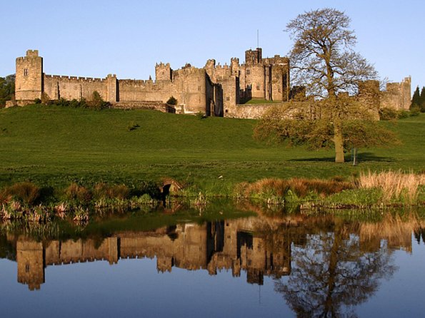 Viking Coast and Alnwick Castle Very Small Group Tour from Edinburgh - Start at Waterloo Place, then settle in with live commentary