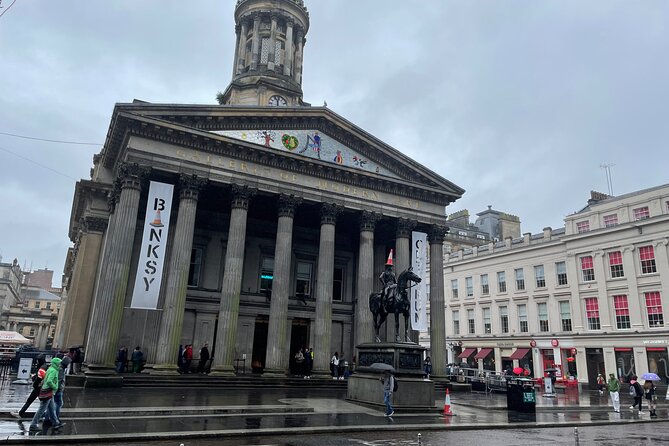 Walking Tour of Glasgow - George Square statues: empire lessons carved in stone