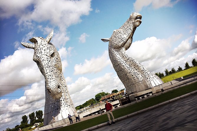 Warriors & Wilderness: Braveheart & Stirlingshire Day Trip - The Kelpies and The Helix: Free, Quick, and River-Side Spectacle