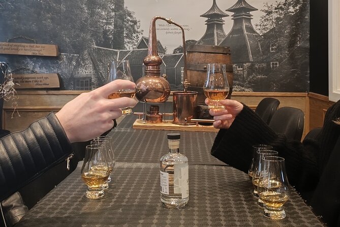 Whisky tasting experience - Small-group attention, cosy pace, and why one hour is enough